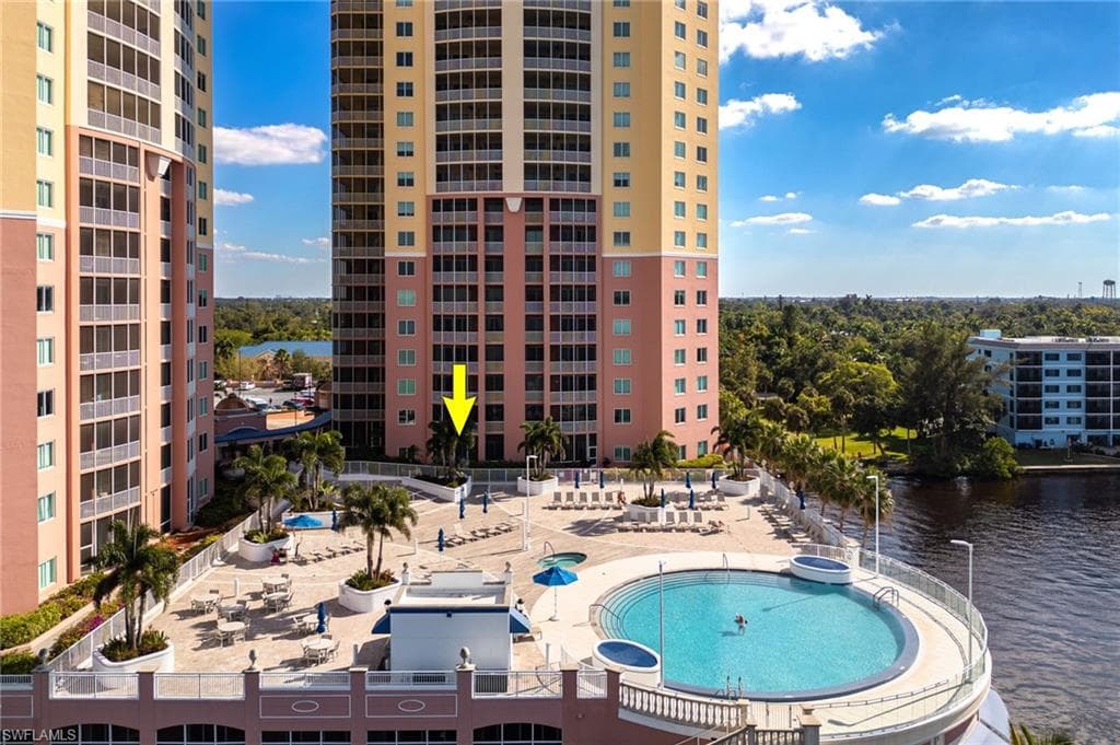 2743 1st ST # 304, FORT MYERS FL 33916-36