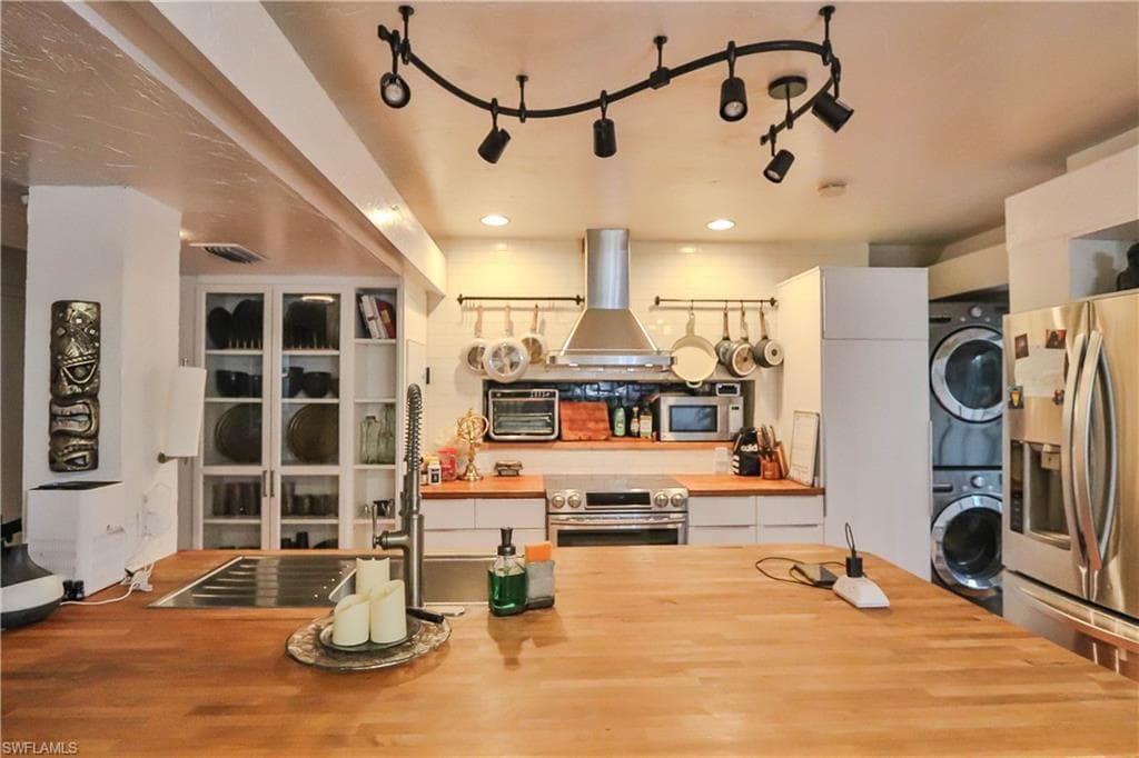 3666 Princeton ST, FORT MYERS FL 33901-22