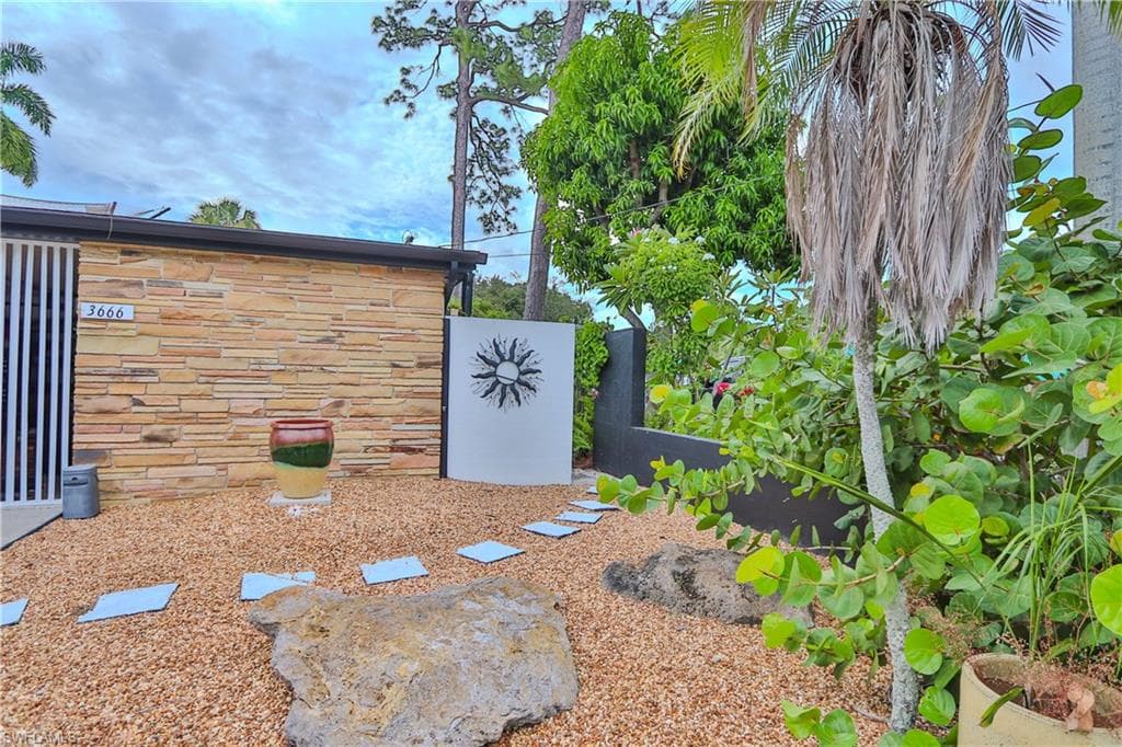 3666 Princeton ST, FORT MYERS FL 33901-8