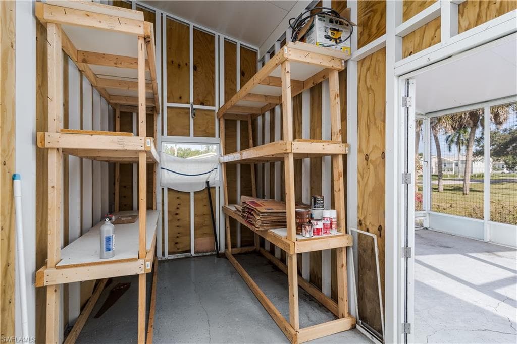 104 Rookery RD, NAPLES FL 34114-21