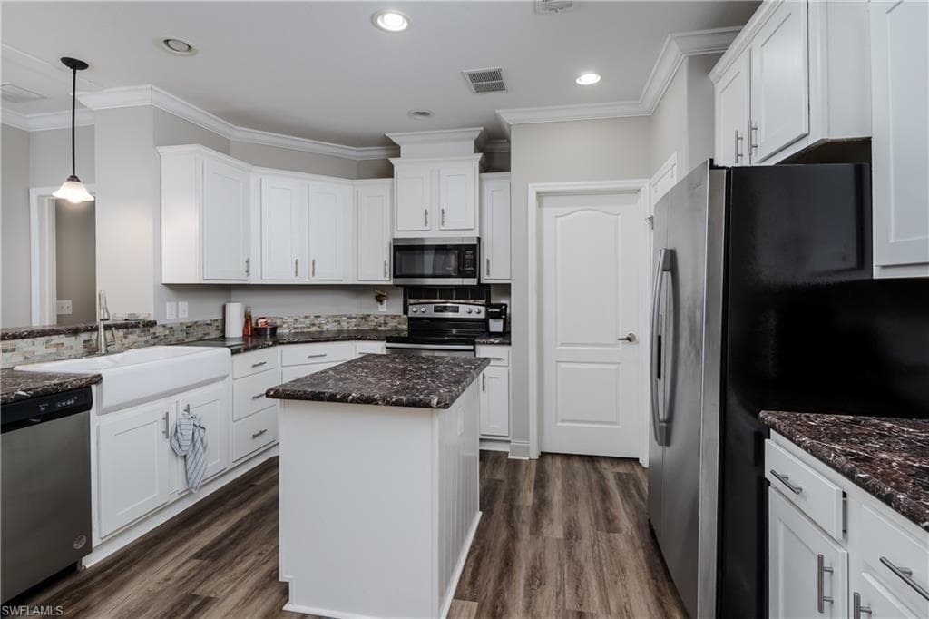 104 Rookery RD, NAPLES FL 34114-7