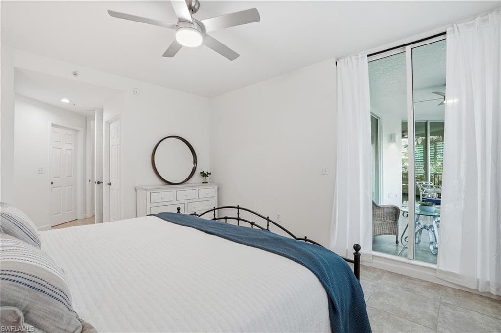 325 Dunes BLVD # 205, NAPLES FL 34110-15