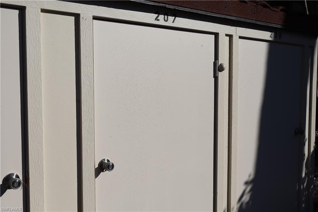 4955 Pepper CIR # B207, NAPLES FL 34113-29