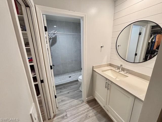 5656 Woodmere Lake CIR C204-10