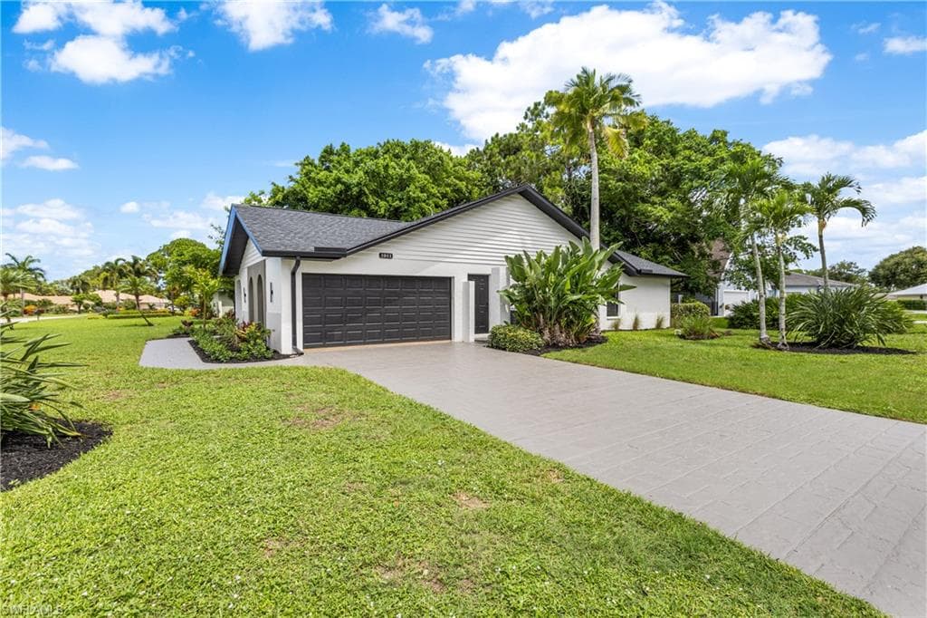 1911 Princess CT, NAPLES FL 34110-1