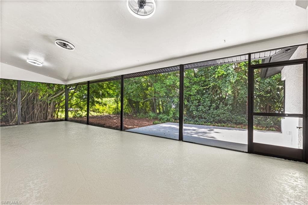 1911 Princess CT, NAPLES FL 34110-33