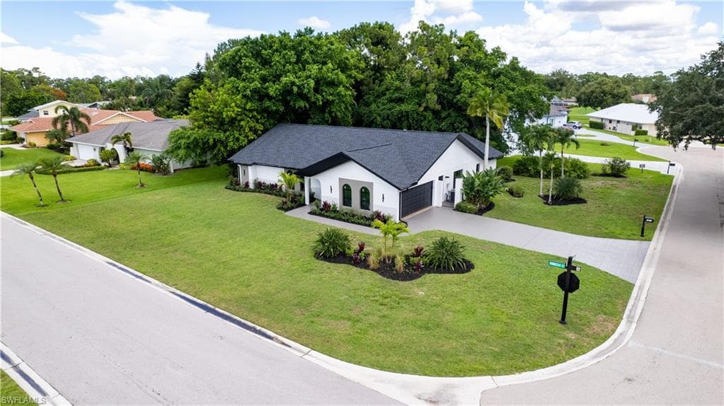 1911 Princess CT, NAPLES FL 34110-40