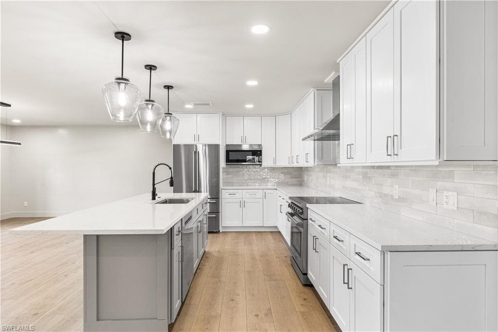 1911 Princess CT, NAPLES FL 34110-3