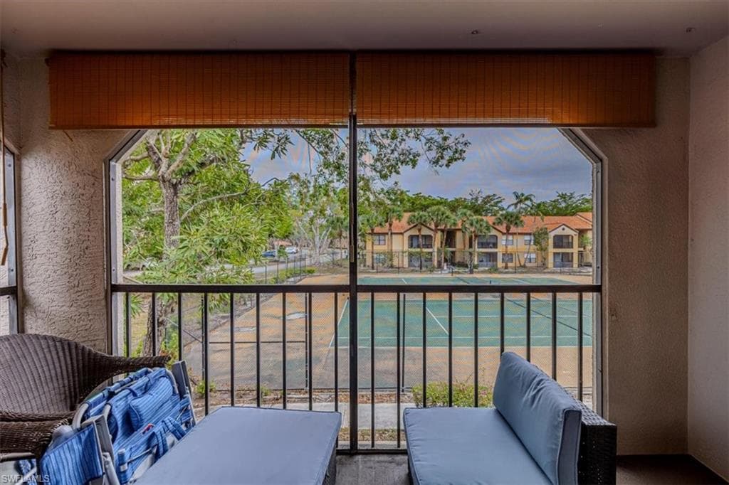 2202 ARBOUR WALK CIR # 2124, NAPLES FL 34109-15