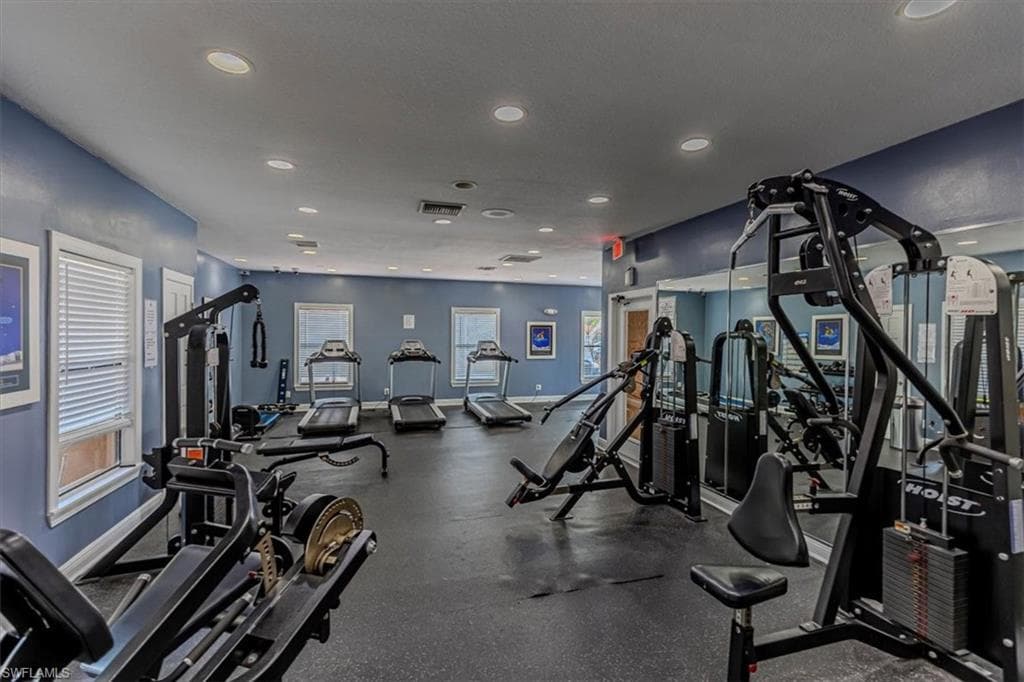 2202 ARBOUR WALK CIR # 2124, NAPLES FL 34109-20