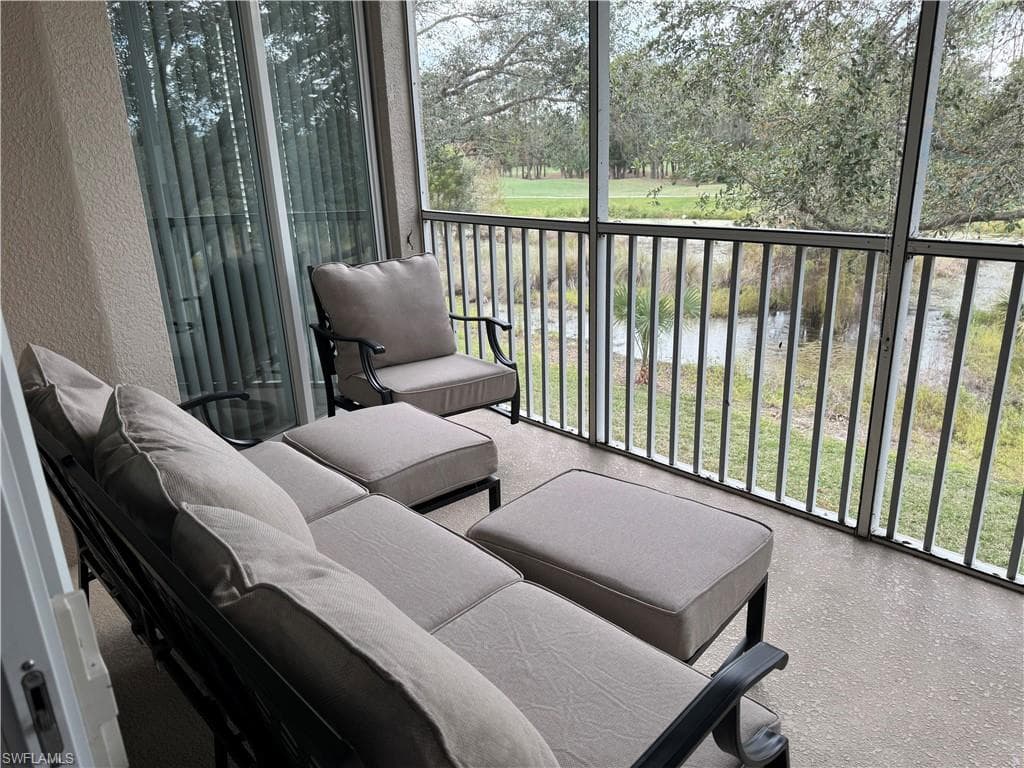 3445 Grand Cypress DR # 202, NAPLES FL 34119-12