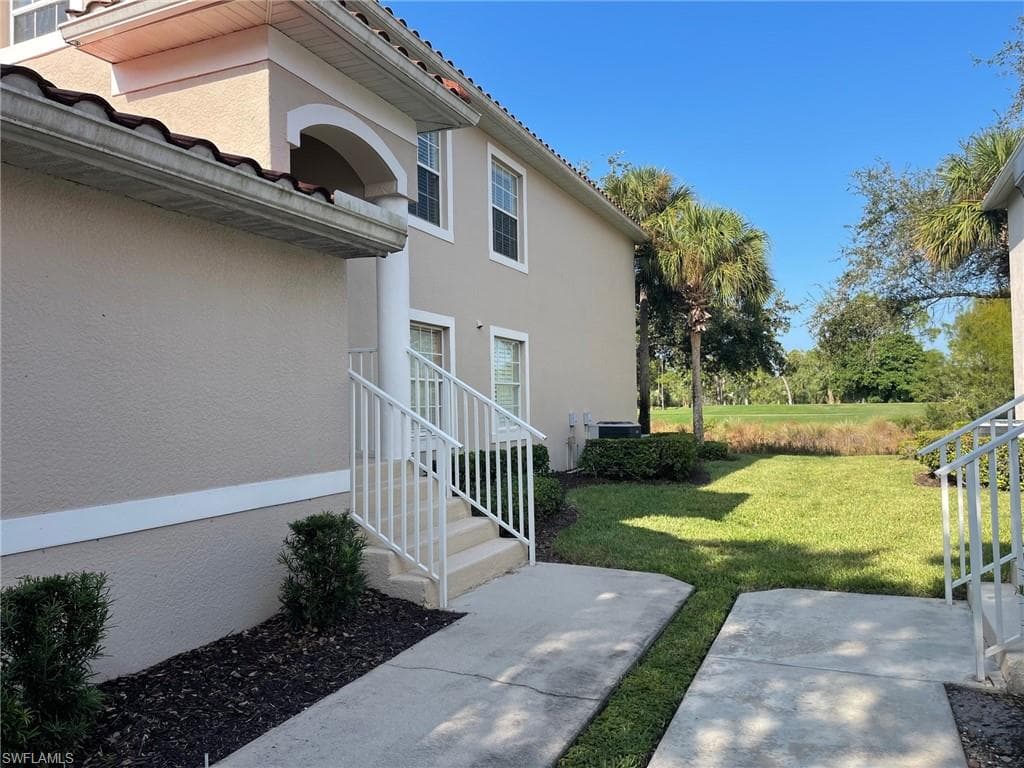 3445 Grand Cypress DR # 202, NAPLES FL 34119-16