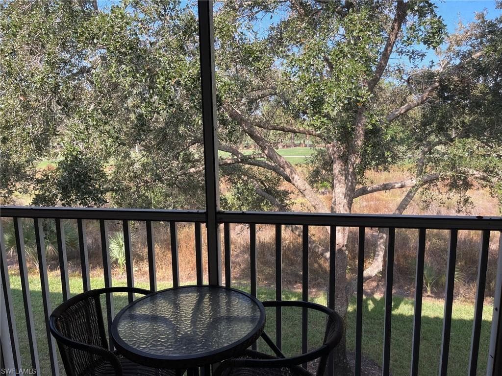 3445 Grand Cypress DR # 202, NAPLES FL 34119-15