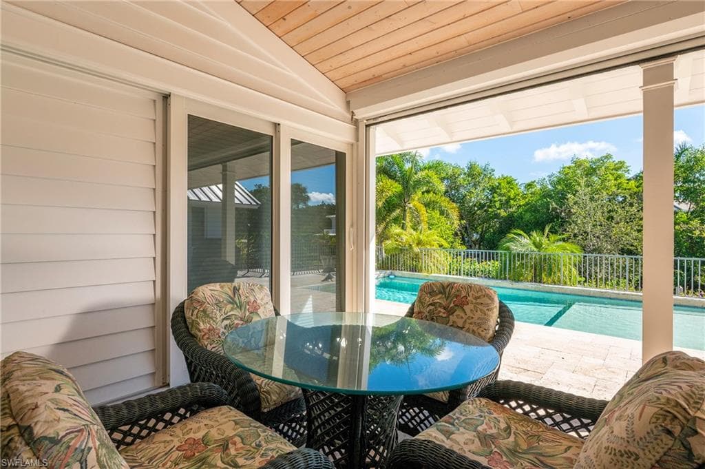 5042 Seahorse AVE, NAPLES FL 34103-23