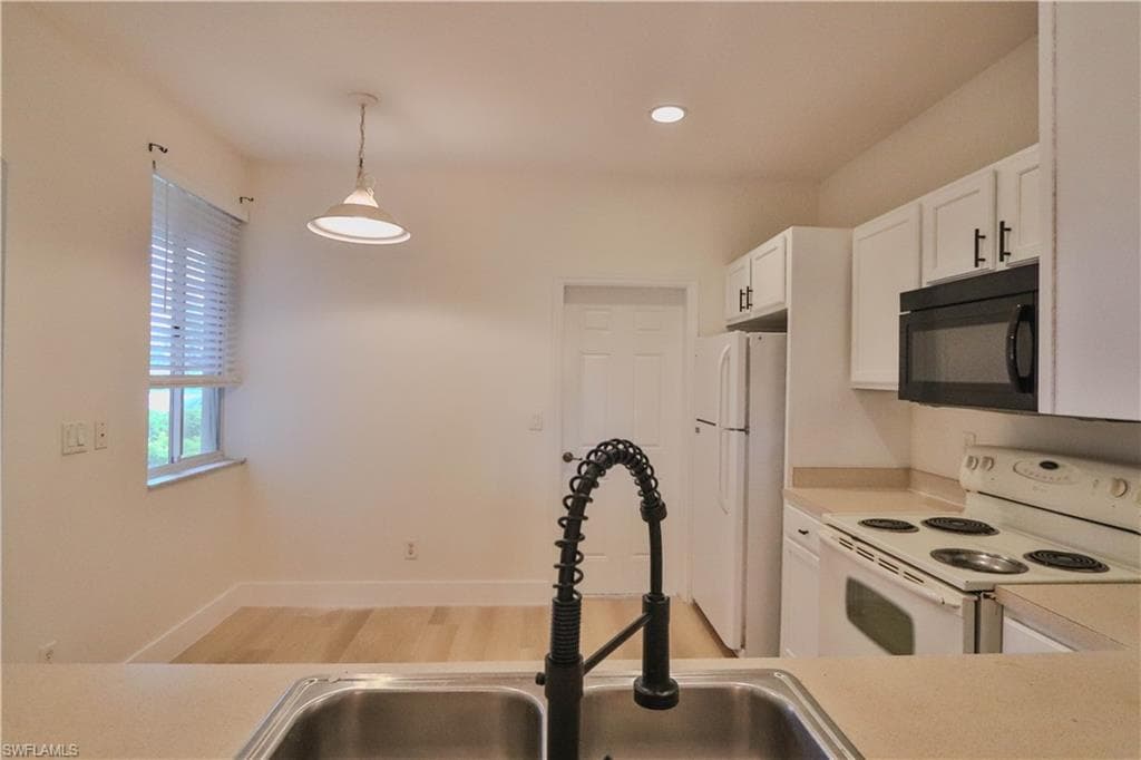 9724 Roundstone CIR, FORT MYERS FL 33967-7