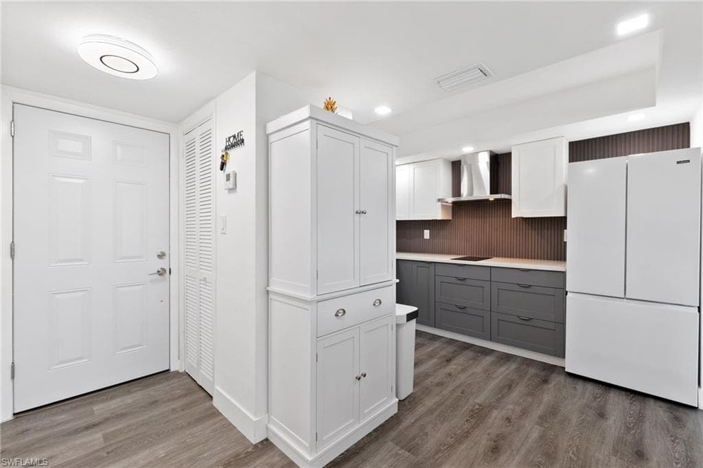 357 Joel BLVD # 221, LEHIGH ACRES FL 33936-9