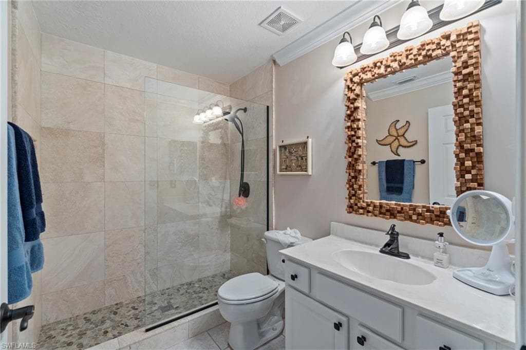 2110 Cay Lagoon DR # 113, NAPLES FL 34109-24