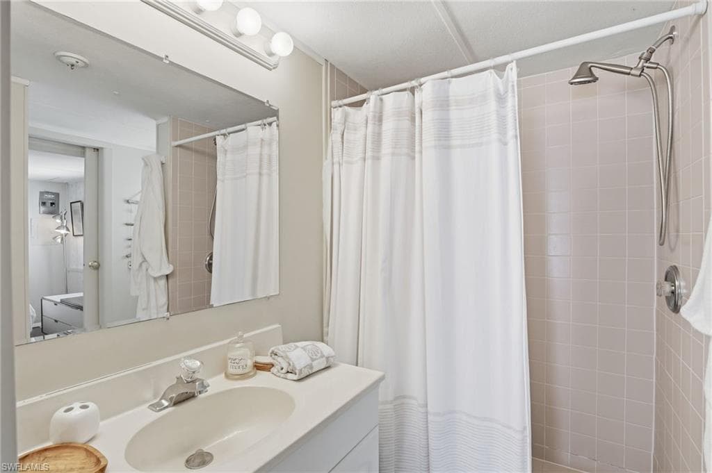 24 Cheyenne TRL # 167, NAPLES FL 34113-18