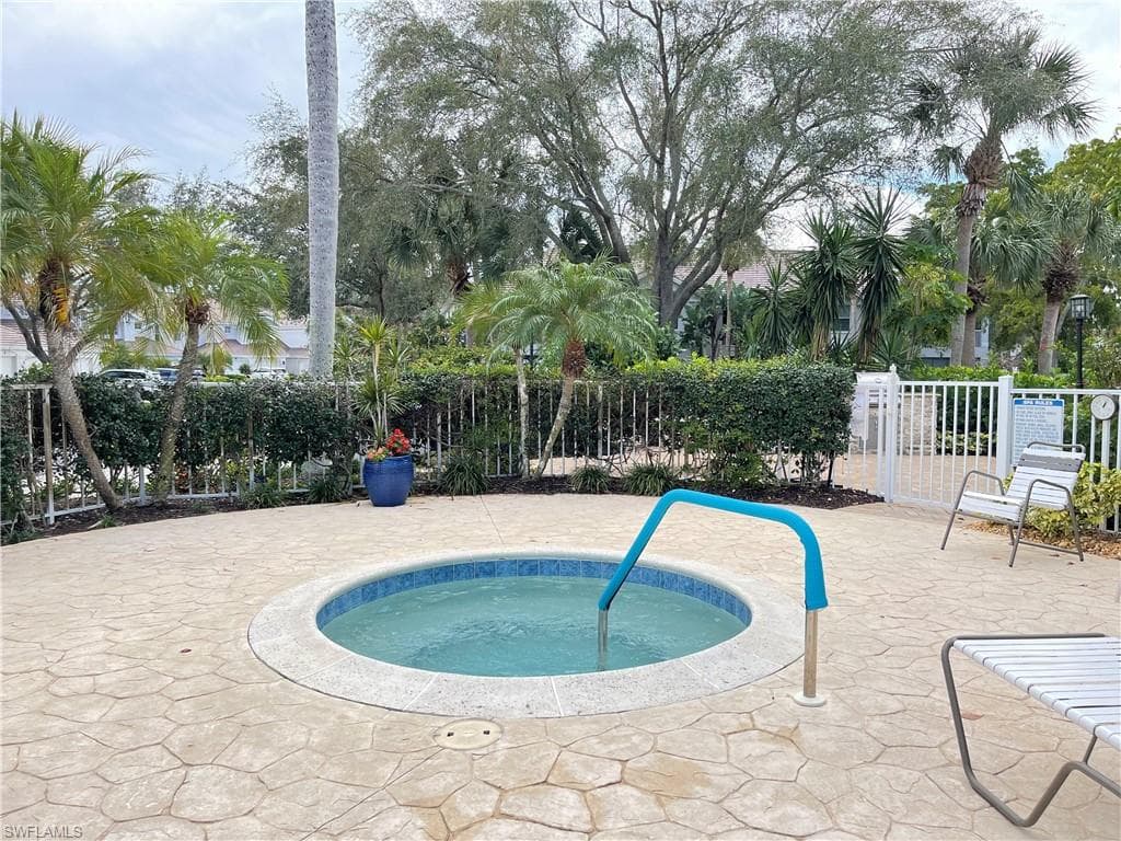 25232 Pelican Creek CIR # 202, BONITA SPRINGS FL 34134-25