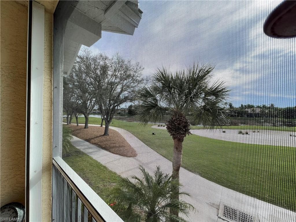25232 Pelican Creek CIR # 202, BONITA SPRINGS FL 34134-36