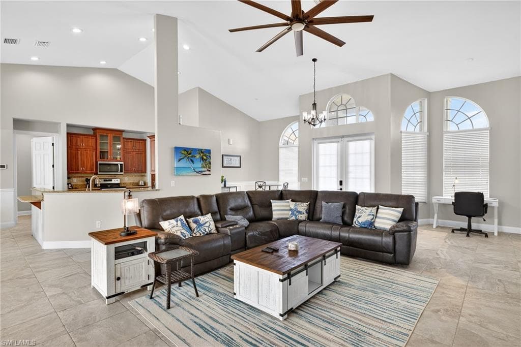 2800 NW 15th ST, CAPE CORAL FL 33993-4