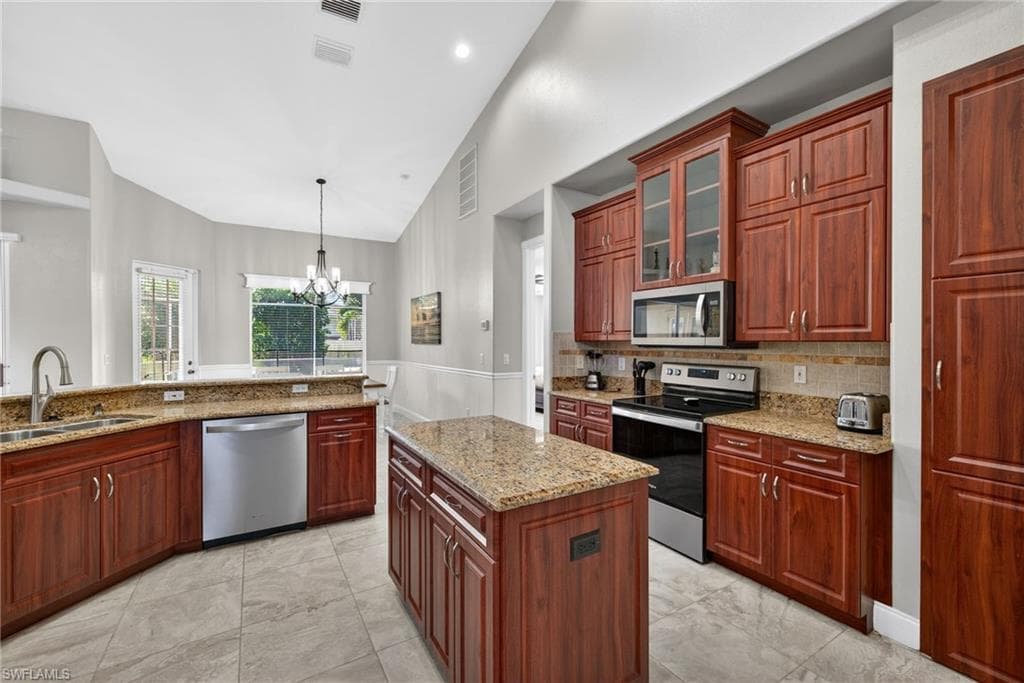 2800 NW 15th ST, CAPE CORAL FL 33993-14