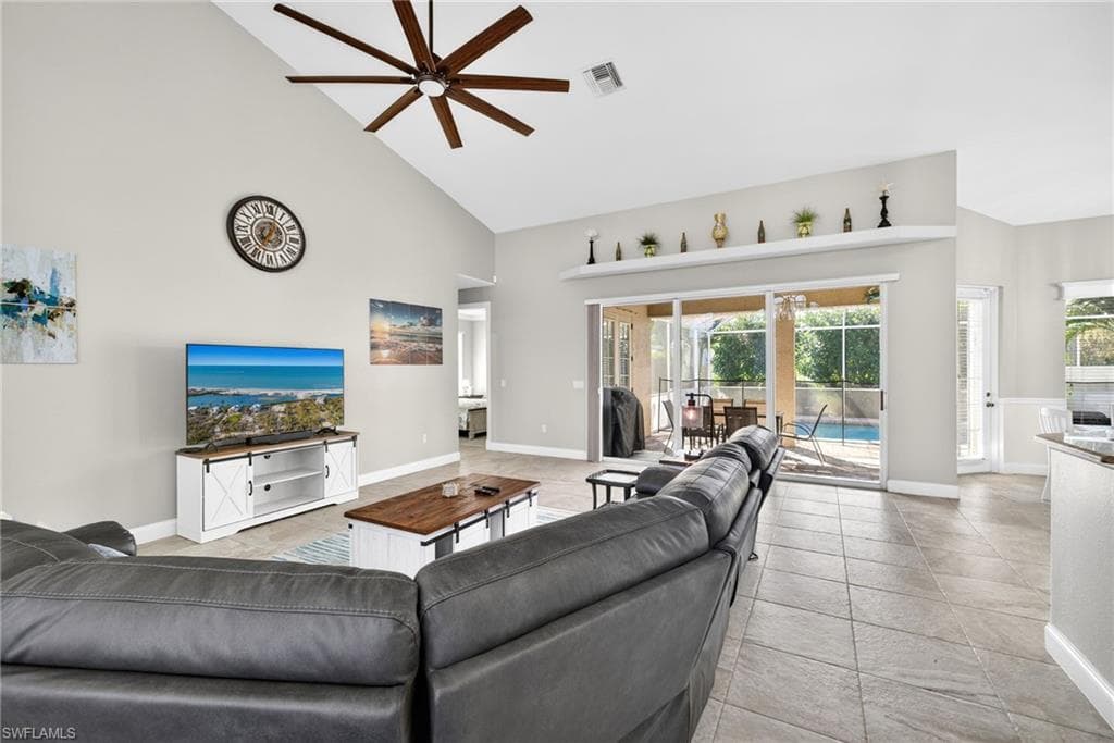 2800 NW 15th ST, CAPE CORAL FL 33993-7