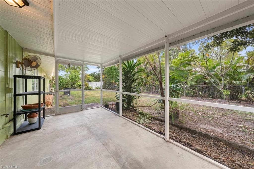 2285 Sunrise BLVD, FORT MYERS FL 33907-29