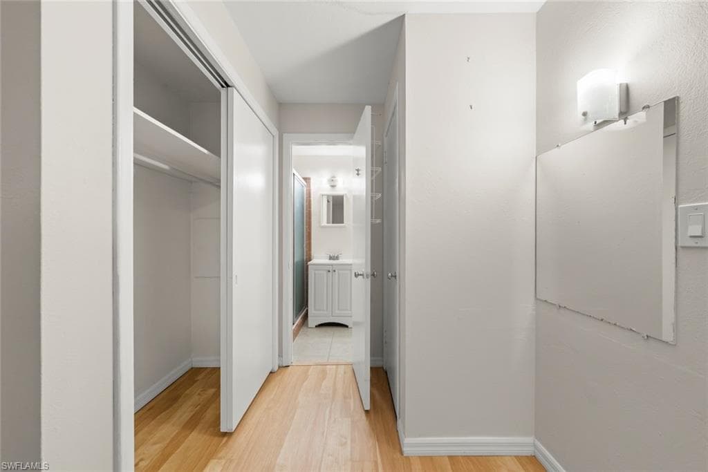 2285 Sunrise BLVD, FORT MYERS FL 33907-18