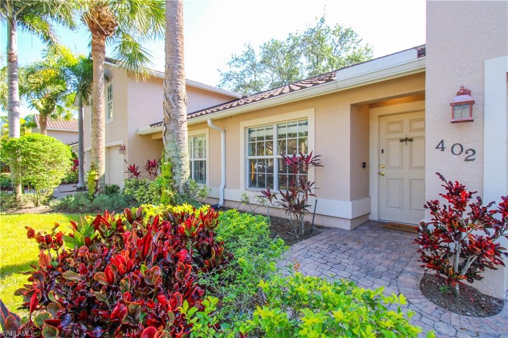 3540 Avion Woods CT # 402, NAPLES FL 34104-38