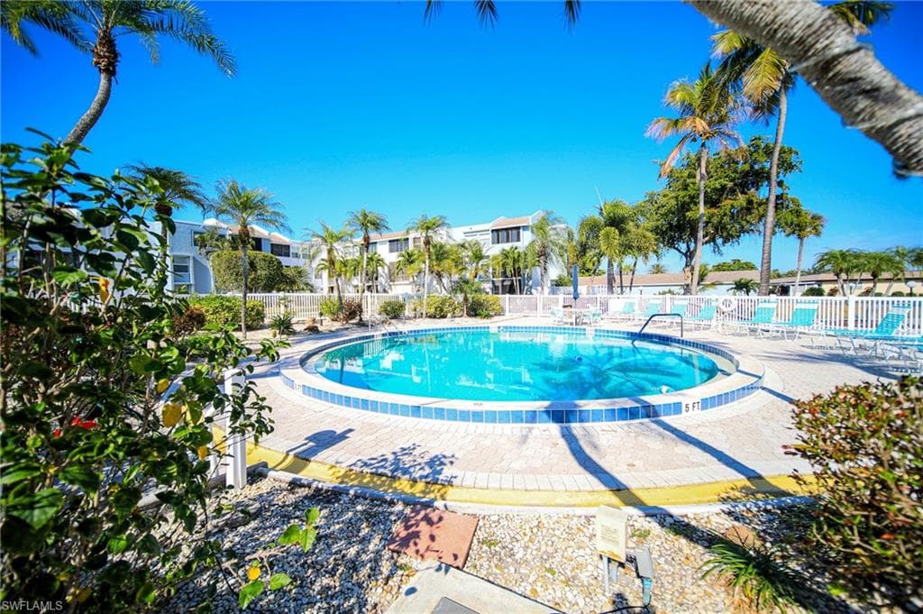 5959 Winkler RD # 206, FORT MYERS FL 33919-22