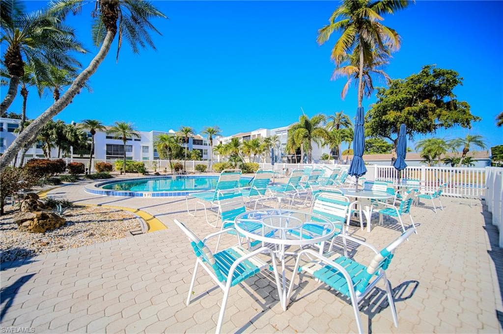 5959 Winkler RD # 206, FORT MYERS FL 33919-21