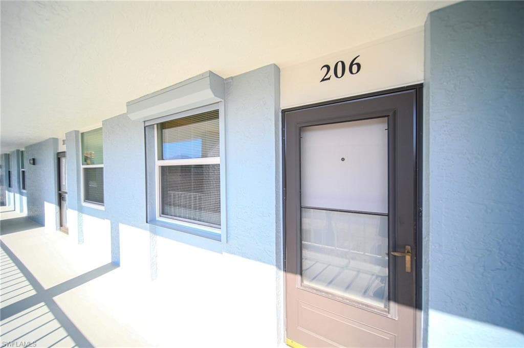 5959 Winkler RD # 206, FORT MYERS FL 33919-20
