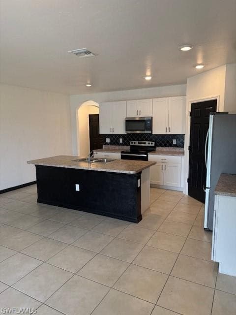 8046 Gopher Tortoise TRL, LEHIGH ACRES FL 33972-4