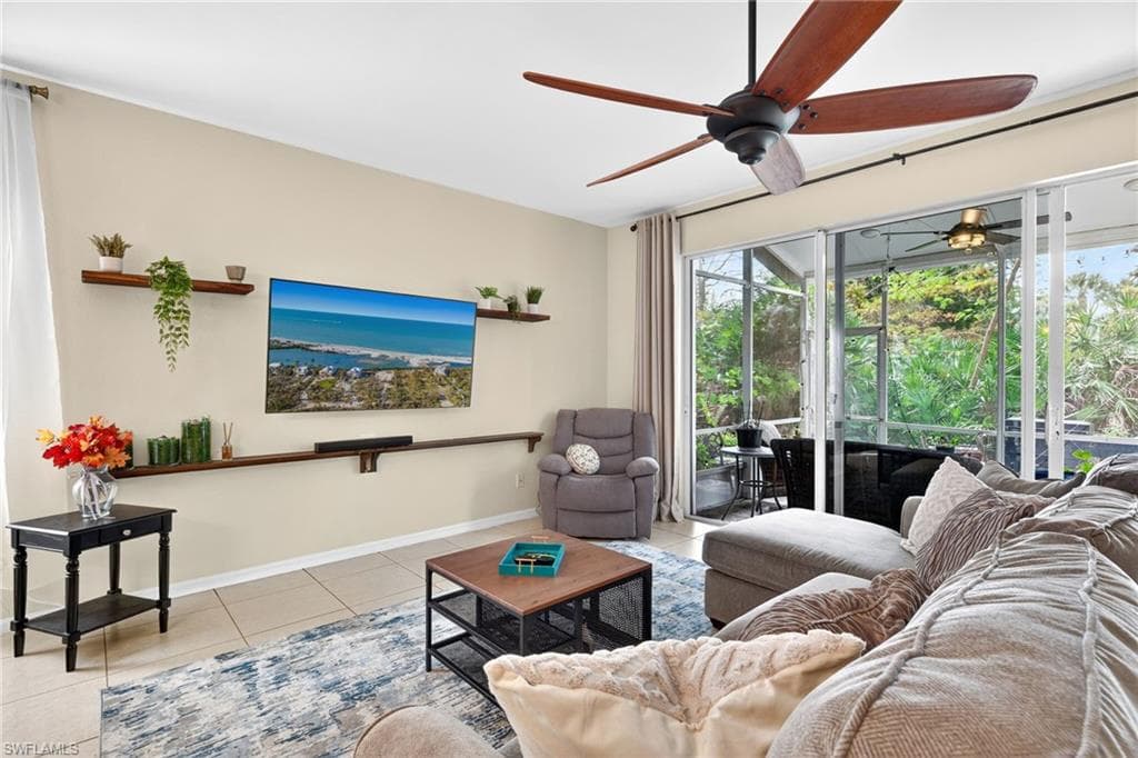 8410 Village Edge CIR # 4, FORT MYERS FL 33919-4