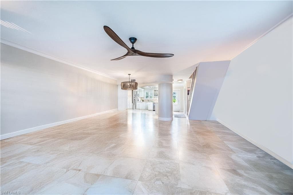 800 RIVER POINT DR # 207, NAPLES FL 34102-11