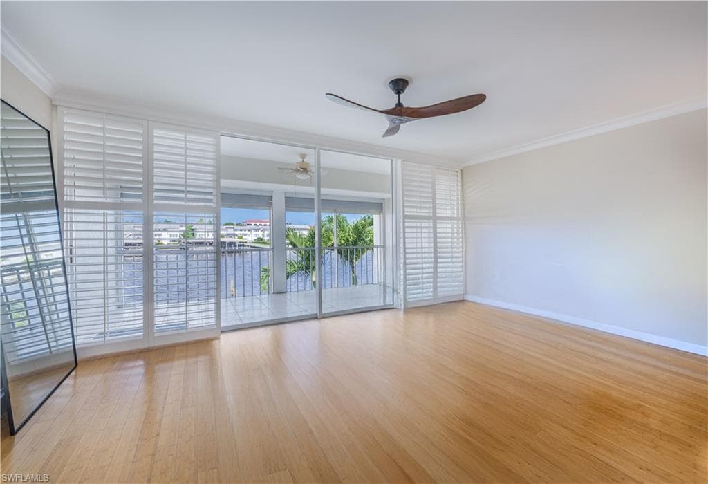 800 RIVER POINT DR # 207, NAPLES FL 34102-25