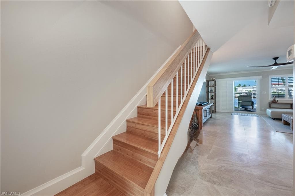 800 RIVER POINT DR # 207, NAPLES FL 34102-24