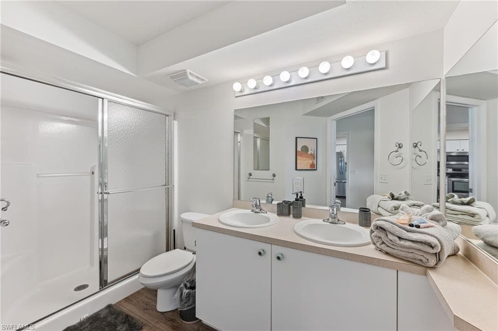 4940 Cougar CT S # 104, NAPLES FL 34109-14