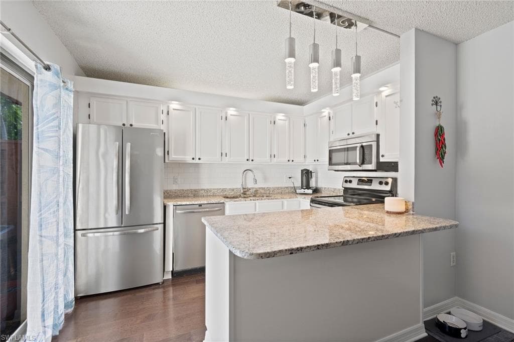 5210 Cedarbend DR # 4, FORT MYERS FL 33919-1