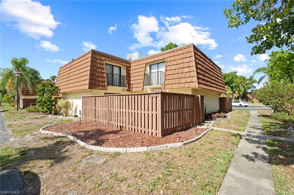 5210 Cedarbend DR # 4, FORT MYERS FL 33919-25