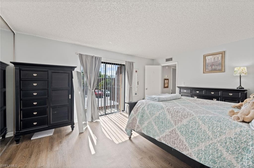 5210 Cedarbend DR # 4, FORT MYERS FL 33919-17