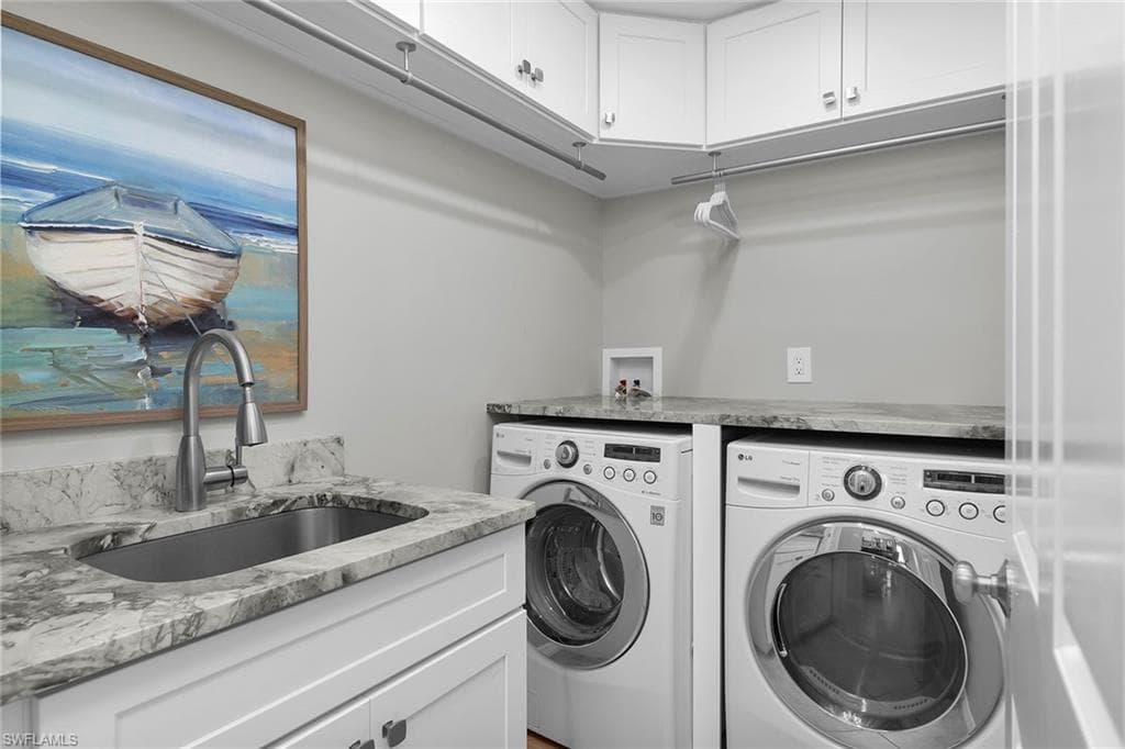 186 Wickliffe DR, NAPLES FL 34110-21