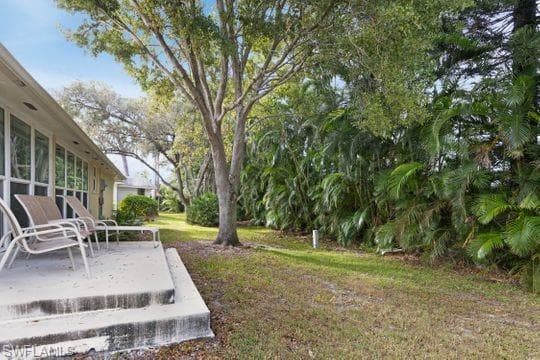 265 Yorkshire CT # 8, NAPLES FL 34112-3