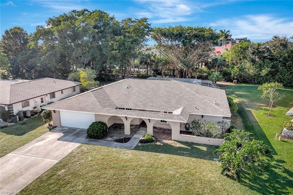307 Country Club DR, NAPLES FL 34110-13