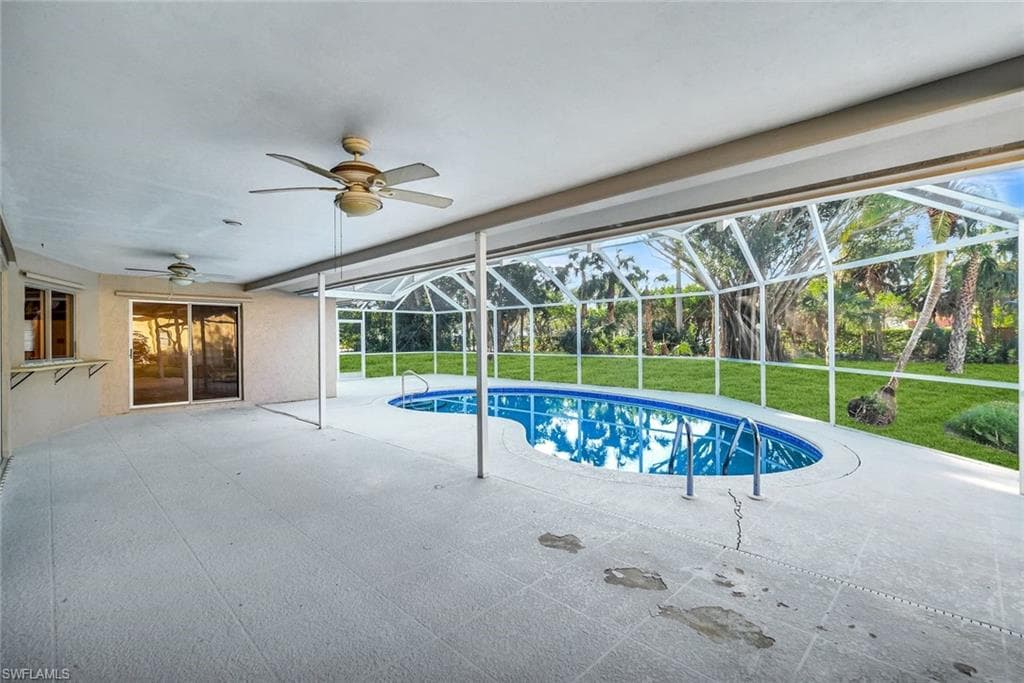 307 Country Club DR, NAPLES FL 34110-38
