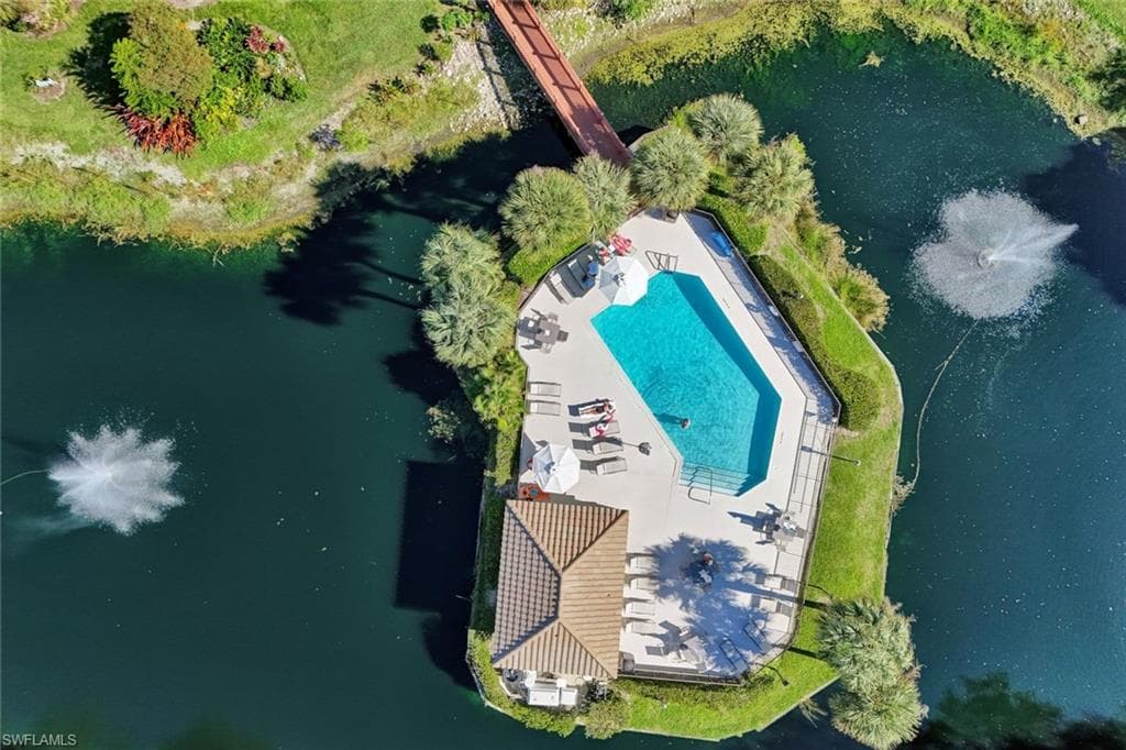 6883 Redbay Park RD # 102, NAPLES FL 34109-21