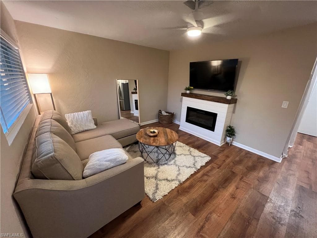 2855 Van Buren AVE, NAPLES FL 34112-3