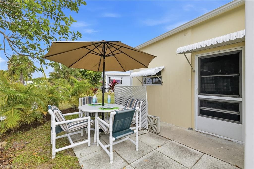 613 Pine Grove CT, NORTH FORT MYERS FL 33917-30