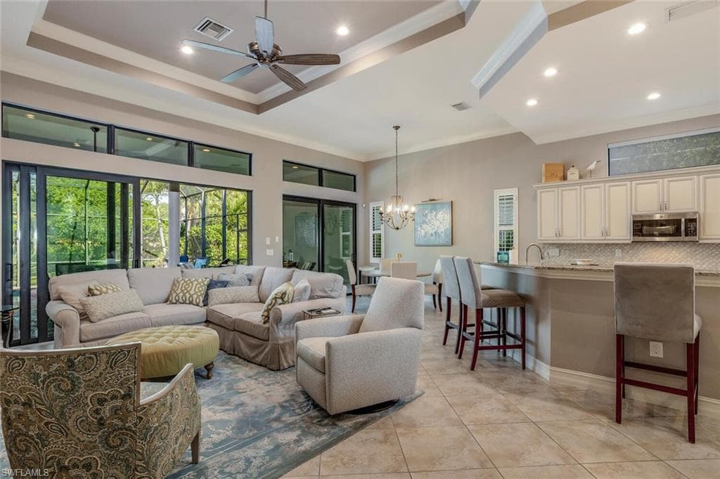 7315 Lantana CIR N, NAPLES FL 34119-2